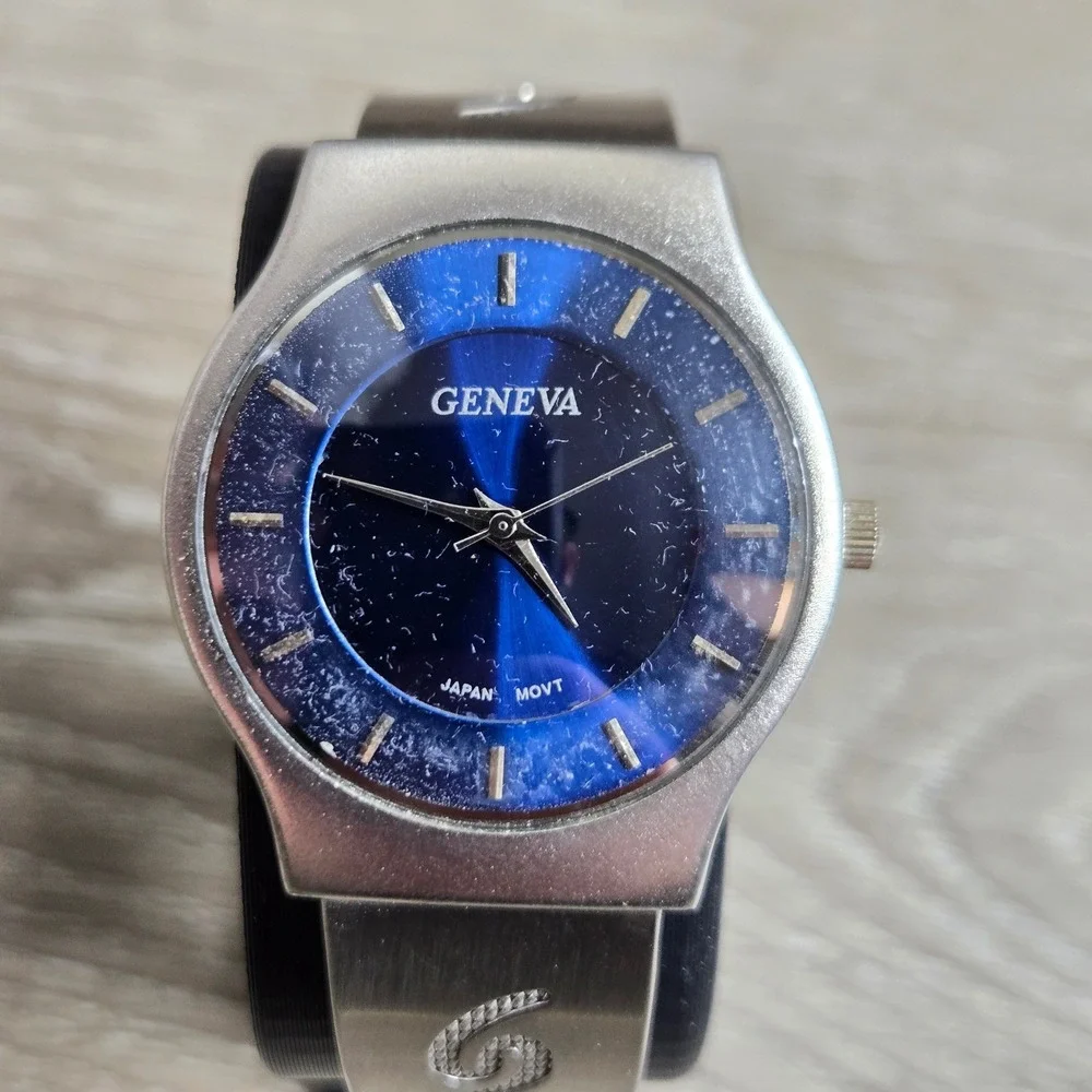 Geneva Blue Dial Cuff Bangle Women's Watch Silver Tone Japan Movt Untested